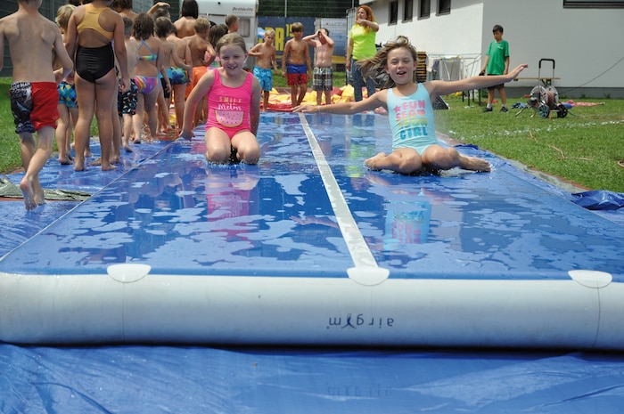 Im Funtastico Camp können Kinder sich in Basketball, Karate oder Klettern versuchen.