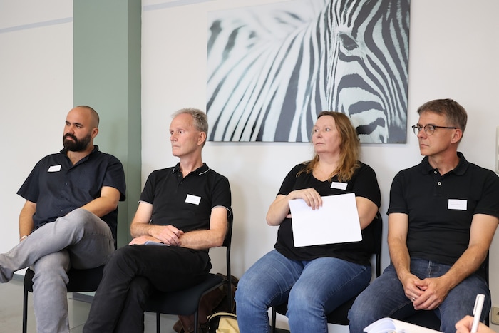 Betroffenheit unter den Vereinen: Joe Niedermayer (RosaRosaLila PantherInnen), Robert Reithofer ...