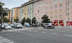 In diesem Kreuzungsbereich beim Grazer Hauptbahnhof kam es zum fatalen Sturz.