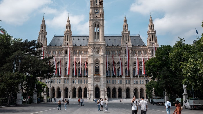 Im Rathaus wird der „Euro Club“ eingerichtet.