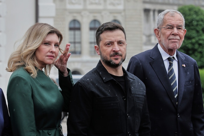 Begleitet wurde Wolodymyr Selenskyj von seiner Ehefrau Olena Selenska.