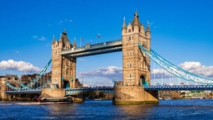 Wer die Tower Bridge in London sehen will, braucht ab jetzt eine elektronische ...