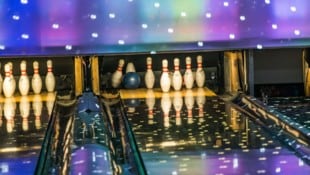 Mitten in der Bowlinghalle sackte der Pädagoge zusammen (Symbolfoto).