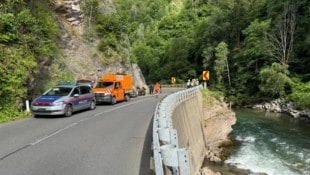 Von der Katschberg Straße in die Lieser stürzte ein Biker bei einem Unfall.