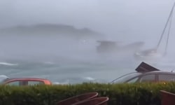 Fliegendes Wasser und Windgeschwindigkeiten von bis zu 110 km/h vor Rovinj