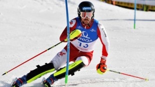 Nicolas Gstrein hängt seine Skier an den Nagel.