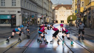 Die Fearless Bruisers sind Gastgeberinnen