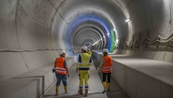 Der Rohbau des Tunnels ist fertiggestellt. Es fehlt noch die technische Aussrüstund, zu der auch ...