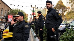 Iranische Polizisten in Teheran