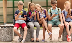 Social-Media-Zugangsbeschränkungen für Jugendliche werden immer mehr zu einem globalen Trend.