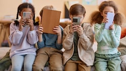 Eine Sperre von sozialen Medien für Kinder bis 15 Jahren steht im Raum.