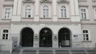 Der Angeklagte musste sich am Landesgericht Linz verantworten.
