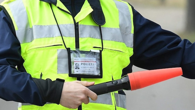 Aufgemotzte Autos nahmen Polizisten im Bezirk Braunau unter die Lupe.