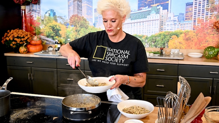 Anne Burrell hat mit ihrem Lächeln und ihrer Leidenschaft fürs Kochen ihre Fans begeistert.