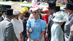 Royales Schaulaufen in Ascot! König Charles, die Freundin seines Neffen Peter Phillips, Harriet ...