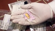 Fentanyl kann auf mehrere Weisen verabreicht werden – unter anderem als „Löschblattdroge“.