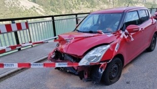 Der Wagen wurde schwer beschädigt.