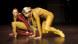 Barbora Kubátová und Giulio Panzi im „Karneval der Tiere“ auf der Studiobühne der Oper Graz