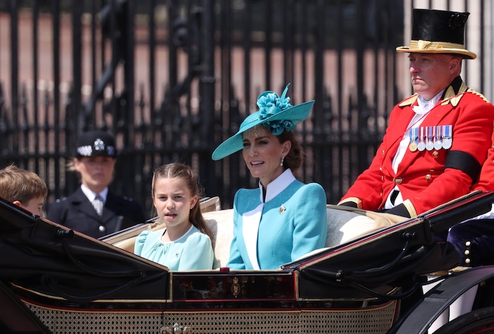 Am 14. Juni waren Prinzessin Kate und ihre Kinder der strahlende Mittelpunkt der Trooping The ...
