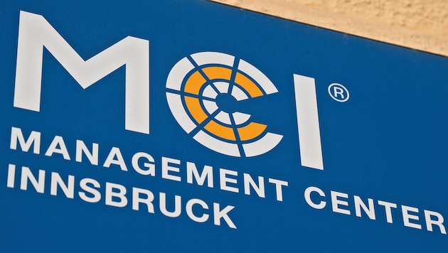 Die Debatte rund um den Neubau des Management Center Innsbruck geht weiter.