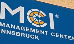 Die Debatte rund um den Neubau des Management Center Innsbruck geht weiter.