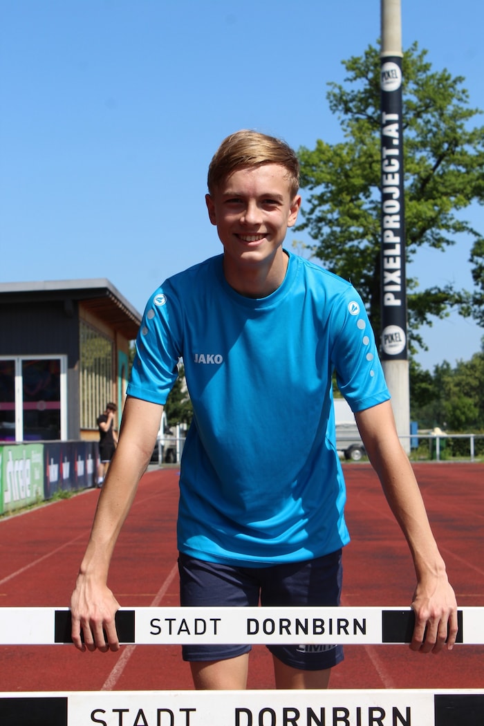 Zsombor Klucsik fühlt sich beim Training auf der Dornbirner Birkenwiese pudelwohl.