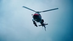 Auch der Polizeihubschrauber war an der Suchaktion beteiligt (Symbolbild).