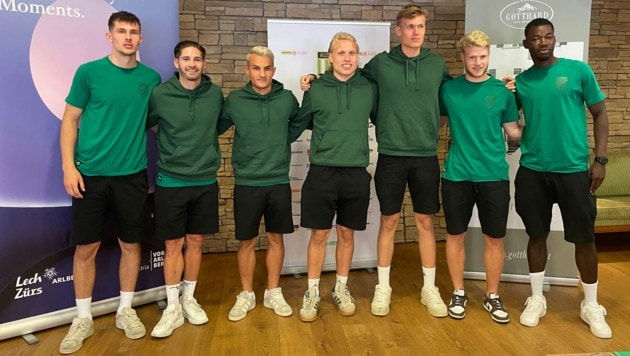 Die Lustenauer Neuzugänge: Len Jastremski, Mario Vucenovic, Haris Ismailcebioglu, Philipp Röhm, ...