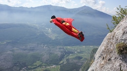 Eine gefährliche Angelegenheit: Base-Jumping (Symbolbild).