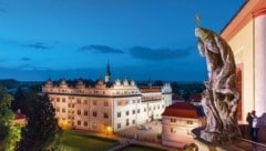 Zwischen 1568 und 1581 errichtet, gilt das Schloss Litomyšl, wo Friedrich Smetana geboren wurde, ...
