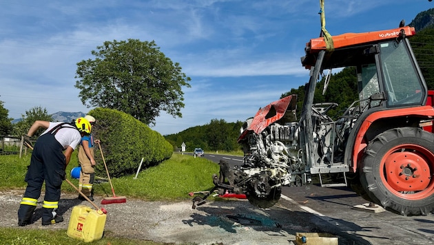 Der Traktor begann zu brennen.