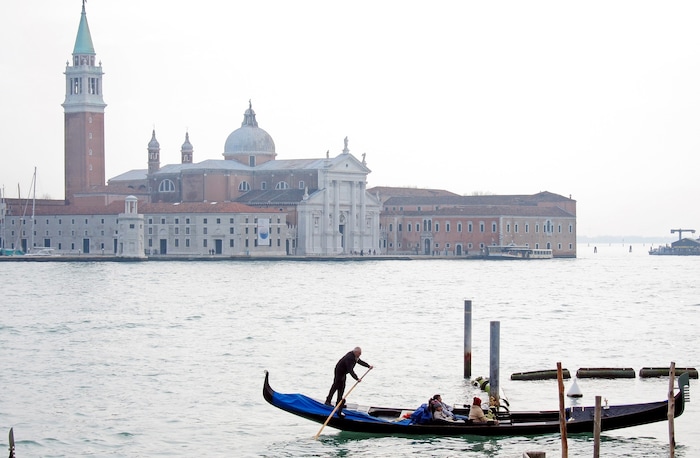 Malerischer wäre wohl kaum ein anderer Ort der Welt für eine Hochzeit: In Venedig sorgt die ...