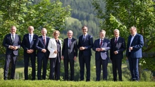 Gruppenbild der neun Landeshauptleute in Salzburg im Juni: Kommende Woche werden sie in ...