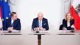 Für ihre Ausgaben in der Kritik: die Spitze der Dreierkoalition