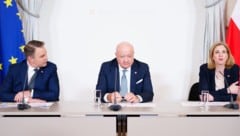 Für ihre Ausgaben in der Kritik: die Spitze der Dreierkoalition