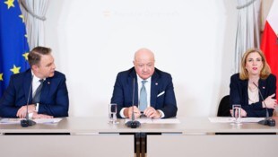 Für ihre Ausgaben in der Kritik: die Spitze der Dreierkoalition