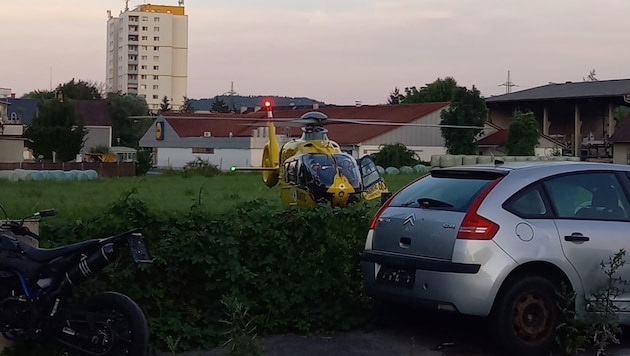 Der 18-jährige Motorradfahrer musst mit dem Helikopter abtransportiert werden.