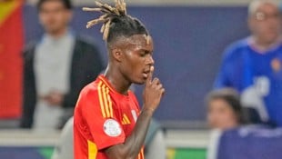 Noch verraten die beteiligten Akteure nichts – der Transfer von Nico Williams zum FC Barcelona ...