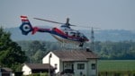 Auch ein Hubschrauber kam zum Einsatz – er kreiste über den Köpfen der Teilnehmer.