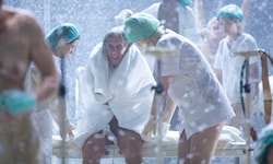 Im Winter des Lebens: Szene aus „A Year without Summer“ von Florentina Holzinger.