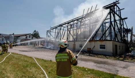Das Gehöft brannte vollends aus.
