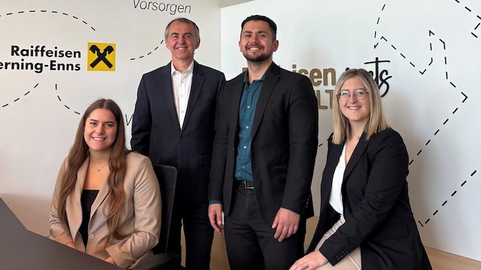 Das Team der Bankstelle in Asten.