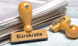Die Regierung will den drohenden Fachkräftemangel in der Verwaltung durch die Verwendung von KI ...