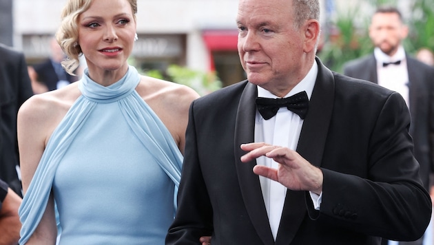 Fürstin Charlène sorgte mit ihrem Look mal wieder für Aufsehen.