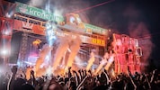 Jetzt Infos checken, Festivalfreunde zusammentrommeln und abfeiern!