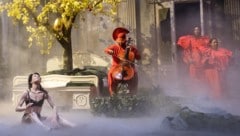 In einem surreal verwilderten Garten Eden trifft barocke Sakralmusik auf afrikanische ...