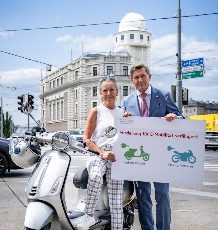 Mobilitätsminister Peter Hanke und Karin Munk, Generalsekretärin der Arge 2Rad: Signal für die ...