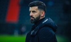 Miron Muslic ist der neue Trainer von Schalke 04 und will mit dem Traditionsverein zurück in die ...