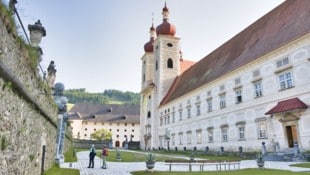 Das Benediktinerstift St. Lambrecht ist stimmungsvoller Ausgangspunkt der ersten Etappe des ...