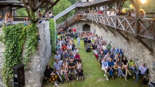 Burgruine Oberdrauburg, heuer wird Harri Stojka einheizen.